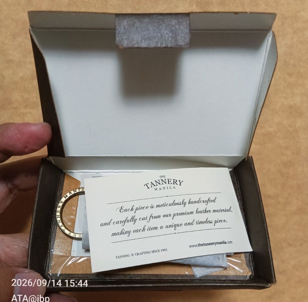The Tannery Manila PREMIUM LEATHER KEYCHAIN (Category: Wallets & Card Holders) located in Paranaque City. Submitted by AirplanesTrainsAutomobilesATBP (Listing ID 1461708072, Image 3). Description: Want to see more of my listings? Just click my username above.☝️ DESCRIPTION: > ITEM: The Tannery Manila 100% PREMIUM LEATHER KEYCHAIN. > CONDITION: Brand New. > MODE OF PAYMENT: G-Cash. > MODE OF DELIVERY: Lalamove, LBC door to door or LBC branch picku