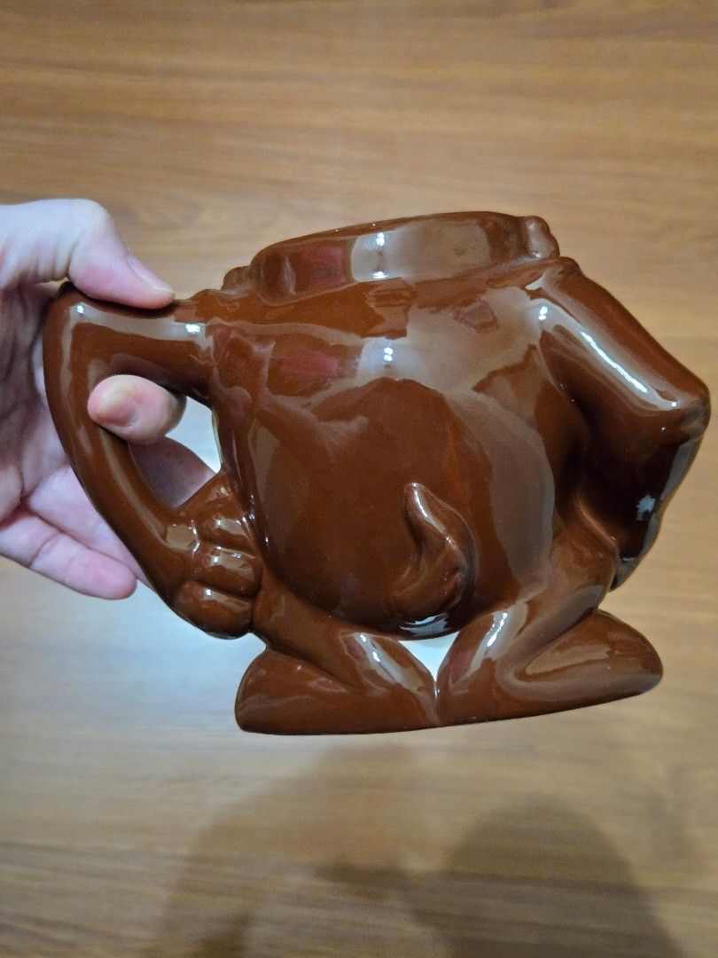 Tasmanian devil mug (Category: Other Kitchenware & Tableware) located in Manila. Submitted by chocomoose (Listing ID 1461583522, Image 2). Description: bnew from warner bros.