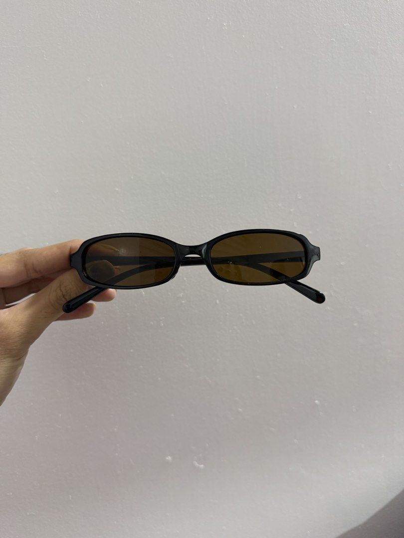 teal sunglasses with black frame (Category: Sunglasses & Eyewear) located in Pasig City. Submitted by miss_abuelita (Listing ID 1461691383, Image 3). Description: .