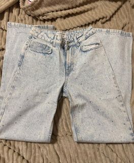 (Category: ) located in . Submitted by deeclutteredcloset (Listing ID 1461620500, Image 1). Description: .