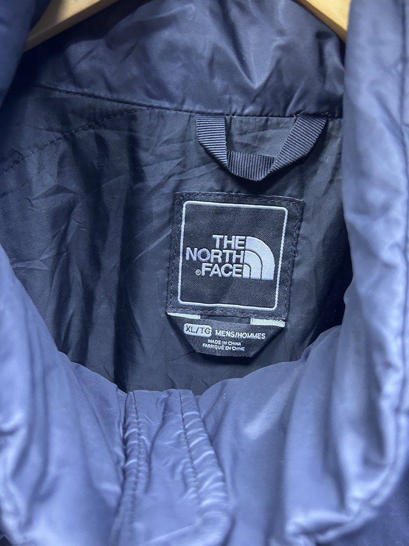 The North Face 550 Down Puffer Jacket XL/TG (Category: Coats, Jackets and Outerwear) located in Quezon City. Submitted by thriftxgoods (Listing ID 1461664616, Image 3). Description: Forsale The northface puffer 550 Size xl Dimes 26x31 Good condition Authentic Minimal issue see last two pictures All details declared 1500.