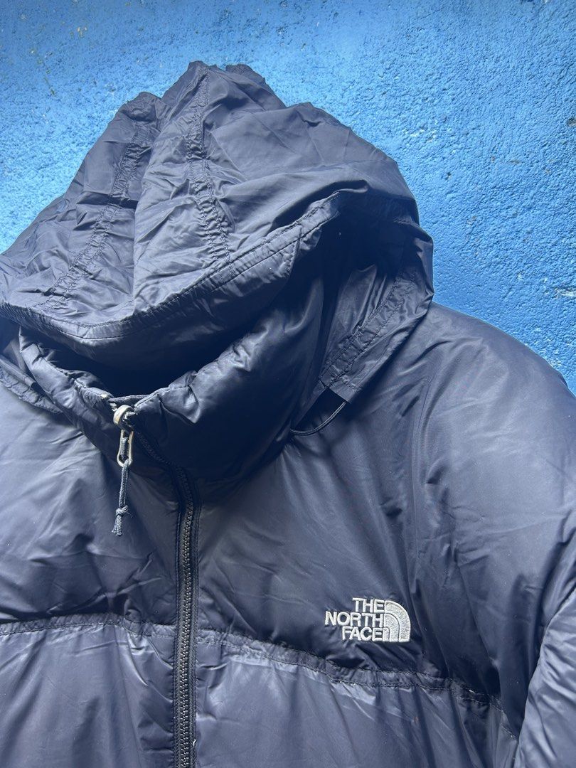 The North Face 550 Down Puffer Jacket XL/TG (Category: Coats, Jackets and Outerwear) located in Quezon City. Submitted by thriftxgoods (Listing ID 1461664616, Image 2). Description: Forsale The northface puffer 550 Size xl Dimes 26x31 Good condition Authentic Minimal issue see last two pictures All details declared 1500.