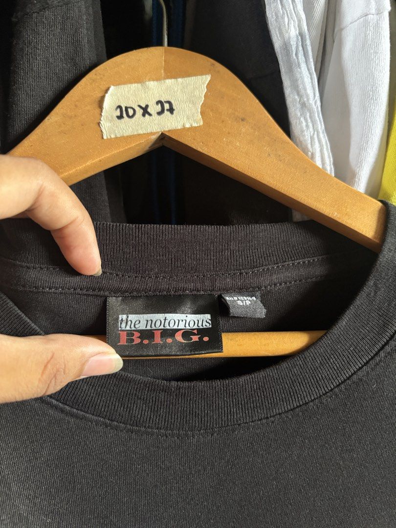 The Notorious B.I.G Shirt (Category: Tshirts & Polo Shirts ) located in Taguig. Submitted by nardselect (Listing ID 1461572316, Image 3). Description: The Notorious B.I.G Shirt Tag Size: Small Width: 20 Length: 27 Condition: Excellent Flaws: None .