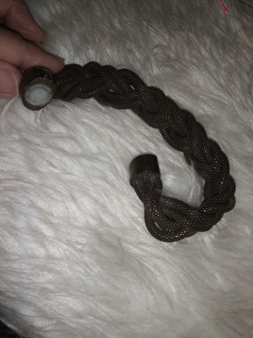 Thick bronze magnetic bracelet (Category: Bracelets) located in Quezon City. Submitted by eidorableshop (Listing ID 1461577698, Image 3). Description: .