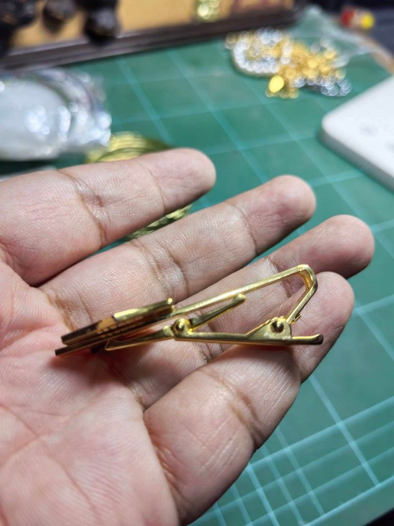Tie Clip (Category: Ties) located in Cebu City. Submitted by dudes_villanueva (Listing ID 1461587190, Image 3). Description: Tie Clip - KSRFA 📌 In excellent condition..