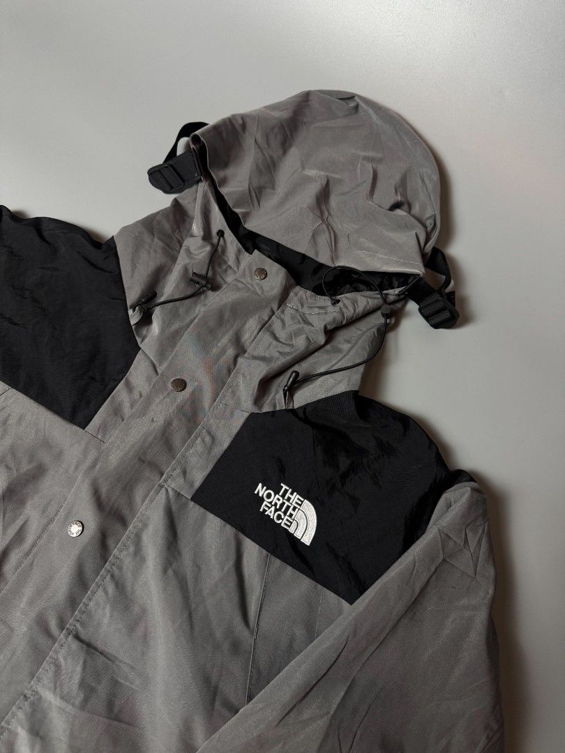 TNF GORE TEX (Category: Coats, Jackets and Outerwear) located in San Pedro. Submitted by jv_aman_ (Listing ID 1461766879, Image 1). Description: .
