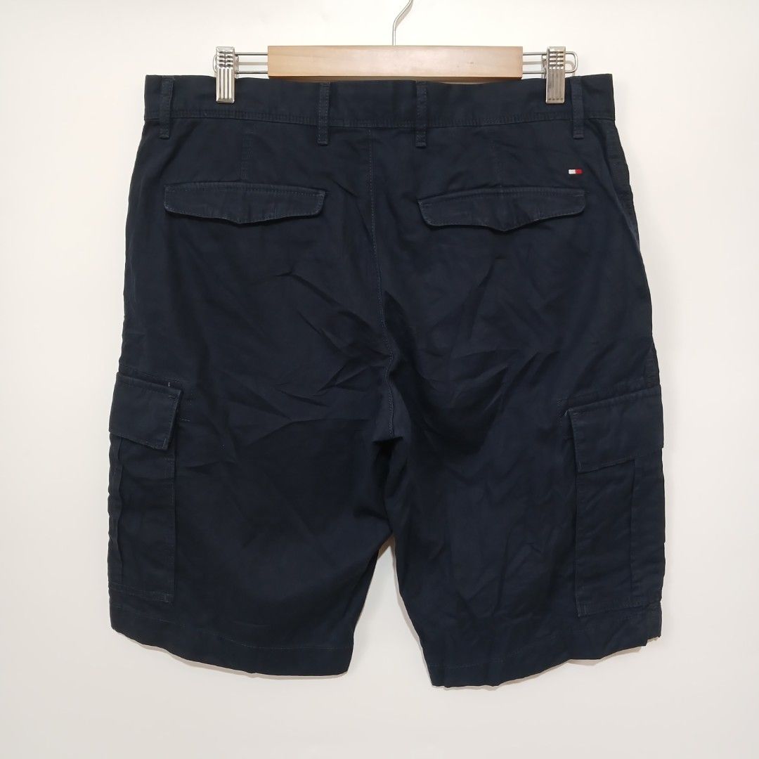 TOMMY HILFIGER CARGO SHORT (Category: Shorts) located in Ozamiz City. Submitted by 2nd.sight (Listing ID 1461656482, Image 2). Description: *wash b4 wearing (fresh from bale) Size:33 W:34 L: 21.5 hem: 10 like new.