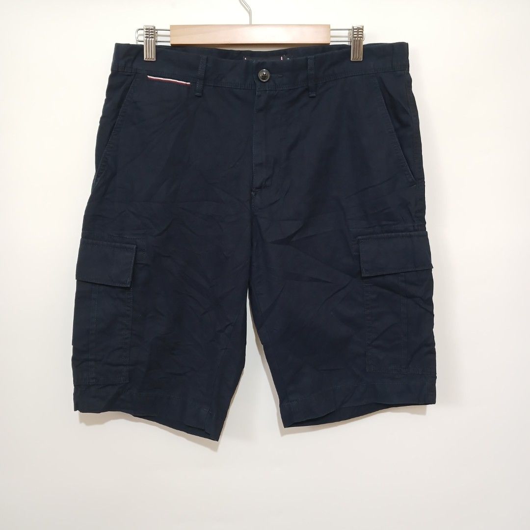 TOMMY HILFIGER CARGO SHORT (Category: Shorts) located in Ozamiz City. Submitted by 2nd.sight (Listing ID 1461656482, Image 1). Description: *wash b4 wearing (fresh from bale) Size:33 W:34 L: 21.5 hem: 10 like new.