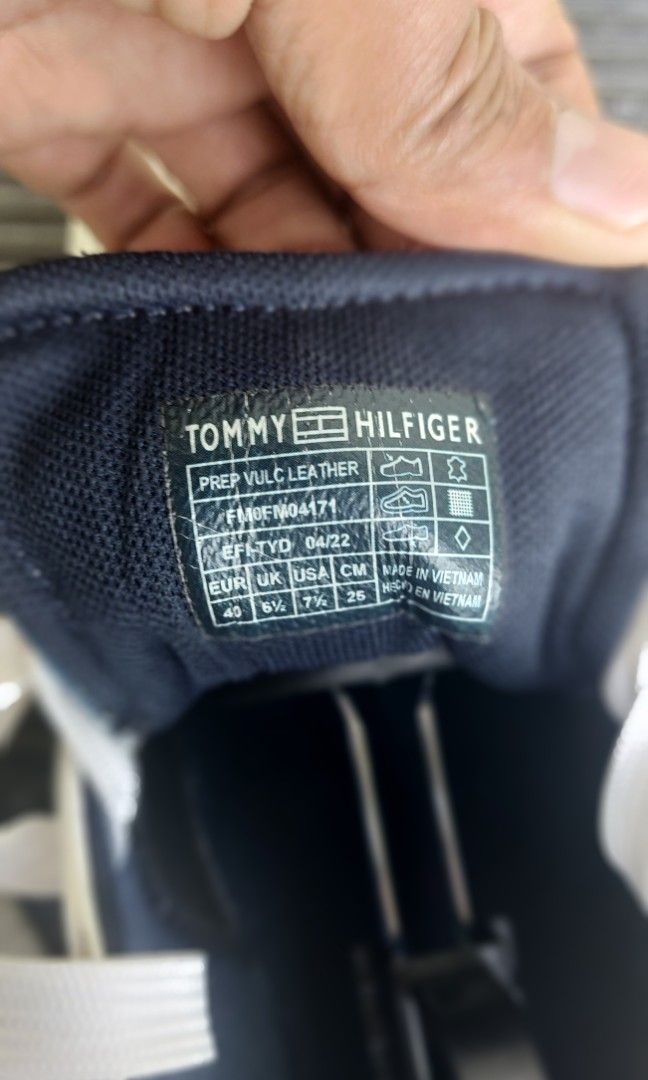 Tommy Hilfiger Size: 7.5 (Category: Sneakers) located in Manila. Submitted by bien_greatgoods (Listing ID 1461602268, Image 2). Description: .