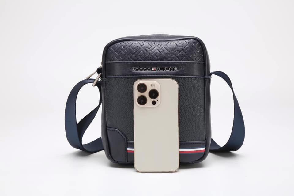 Tommy sling bag (Category: Sling Bags) located in Manila. Submitted by avery.thing (Listing ID 1461697150, Image 2). Description: .