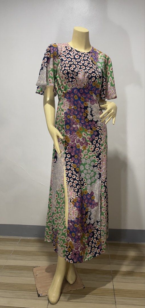 Topshop backless maxi dress (Category: Dresses) located in Antipolo. Submitted by sarisarionlinestore (Listing ID 1461701634, Image 1). Description: .