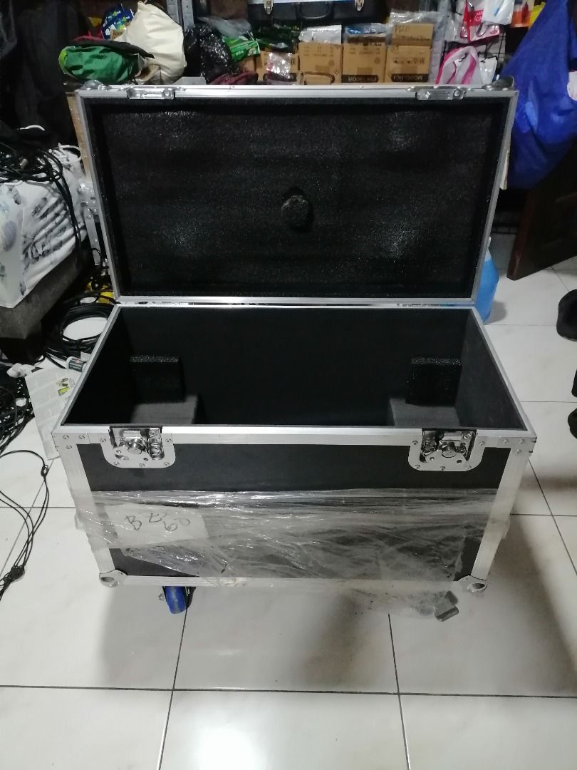 Tourcase hardcase flight case (Category: Other Audio Equipment) located in Quezon City. Submitted by newwhale.f1c027 (Listing ID 1461565412, Image 2). Description: P4500 #tourcase #flightcase #hardcase Size inside the box 26"x13.5"x17" Almost new. Pick up Lagro fairview Q.C. Or via lalamove. Delivery fee sagot po ni buyer. Call me 092zero8114159 .