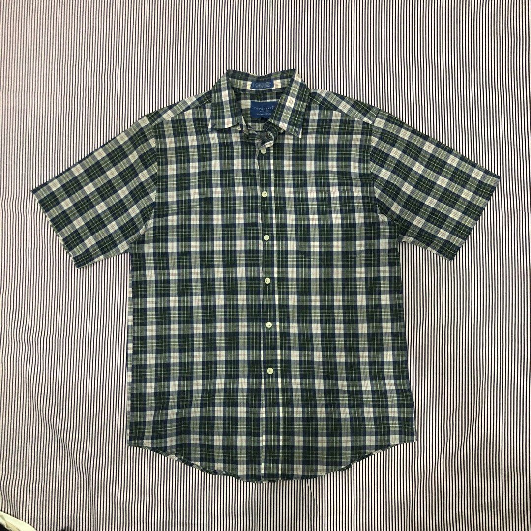 Towncraft Polo Shirt (Category: Formal Shirts) located in Angeles City. Submitted by gray_thrift8 (Listing ID 1461577319, Image 1). Description: Dimensions: 22.5 width 30 length No issue Need wash Pm!.