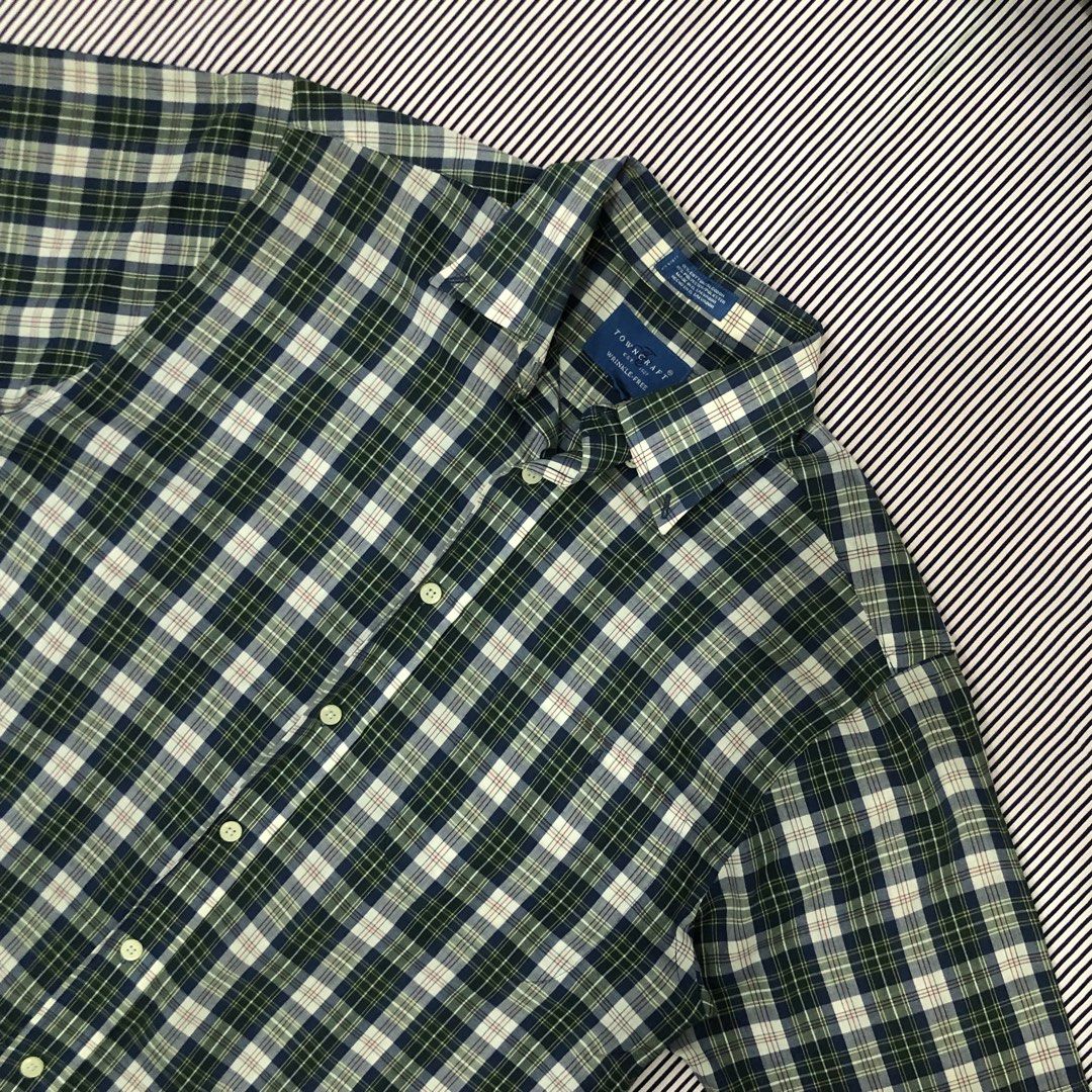 Towncraft Polo Shirt (Category: Formal Shirts) located in Angeles City. Submitted by gray_thrift8 (Listing ID 1461577319, Image 2). Description: Dimensions: 22.5 width 30 length No issue Need wash Pm!.