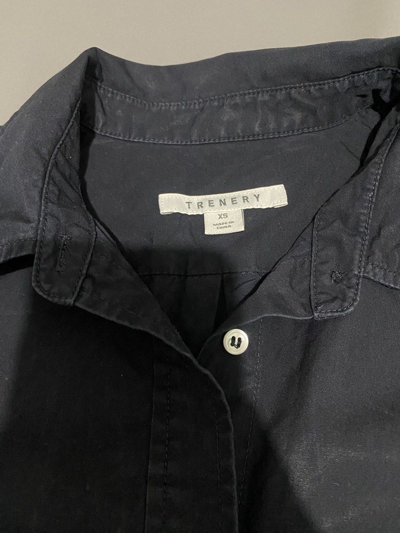 TRENERY Black Cotton Long Sleeve (Category: Longsleeves) located in Bacoor. Submitted by sad.burrito (Listing ID 1461663754, Image 2). Description: Size: XS loose fit 100% Cotton 📦 Lalamove/LBC, shipping fee shouldered by buyer 📍 Bacoor, Cavite.