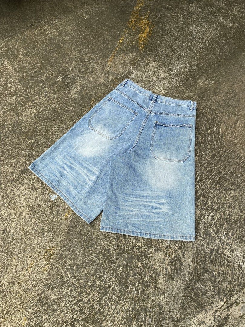 Trillion Washed Denim Jorts (Category: Shorts) located in Manila. Submitted by kongkongthriftofficial01 (Listing ID 1461686661, Image 2). Description: -Good as new -Like new -Ready to use Size & Dimension: Size S on tag, Dimes: Waist28 Lenght22 Thigh14 Hem13 .