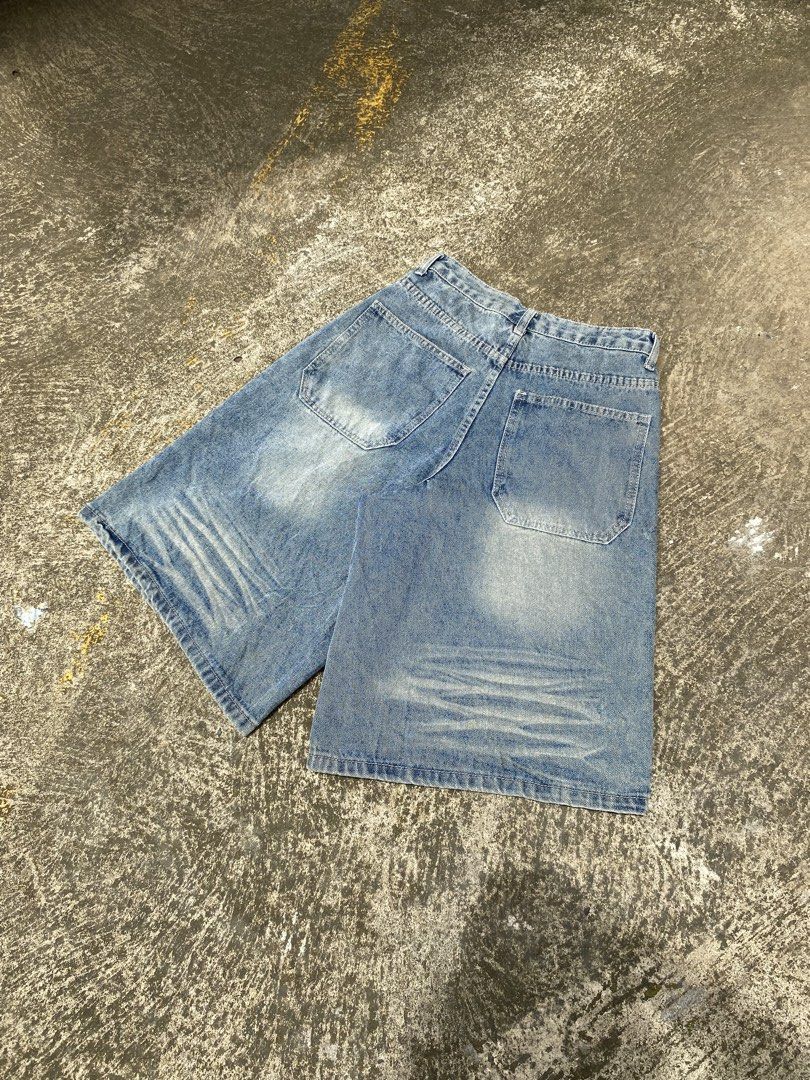 Trillion Washed Denim Jorts (Category: Shorts) located in Manila. Submitted by kongkongthriftofficial01 (Listing ID 1461687378, Image 2). Description: -Like new -Good as new -Ready to use Size&Dimension: Size M on tag, Dimes: Waist30 Lenght22 Thigh14 Hem13.