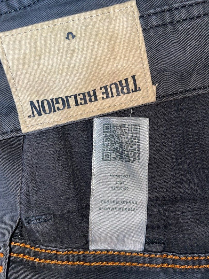 Authentic True Religion Men's Cargo Runner Relaxed Pants (Category: Joggers) located in Iloilo. Submitted by grantbrion21515 (Listing ID 1461617046, Image 3). Description: True Religion Cargo Relax Runner — ₱3,500 Authentic True Religion cargo pants Size: 30 Never worn, stored in cabinet only No tags Measurements: • Waist Tagged size: T30 • Actual Waist: 34” (17” flat) • Length: 39” • Inseam: 28” • Front rise: 12” In very good condition. Selling 
