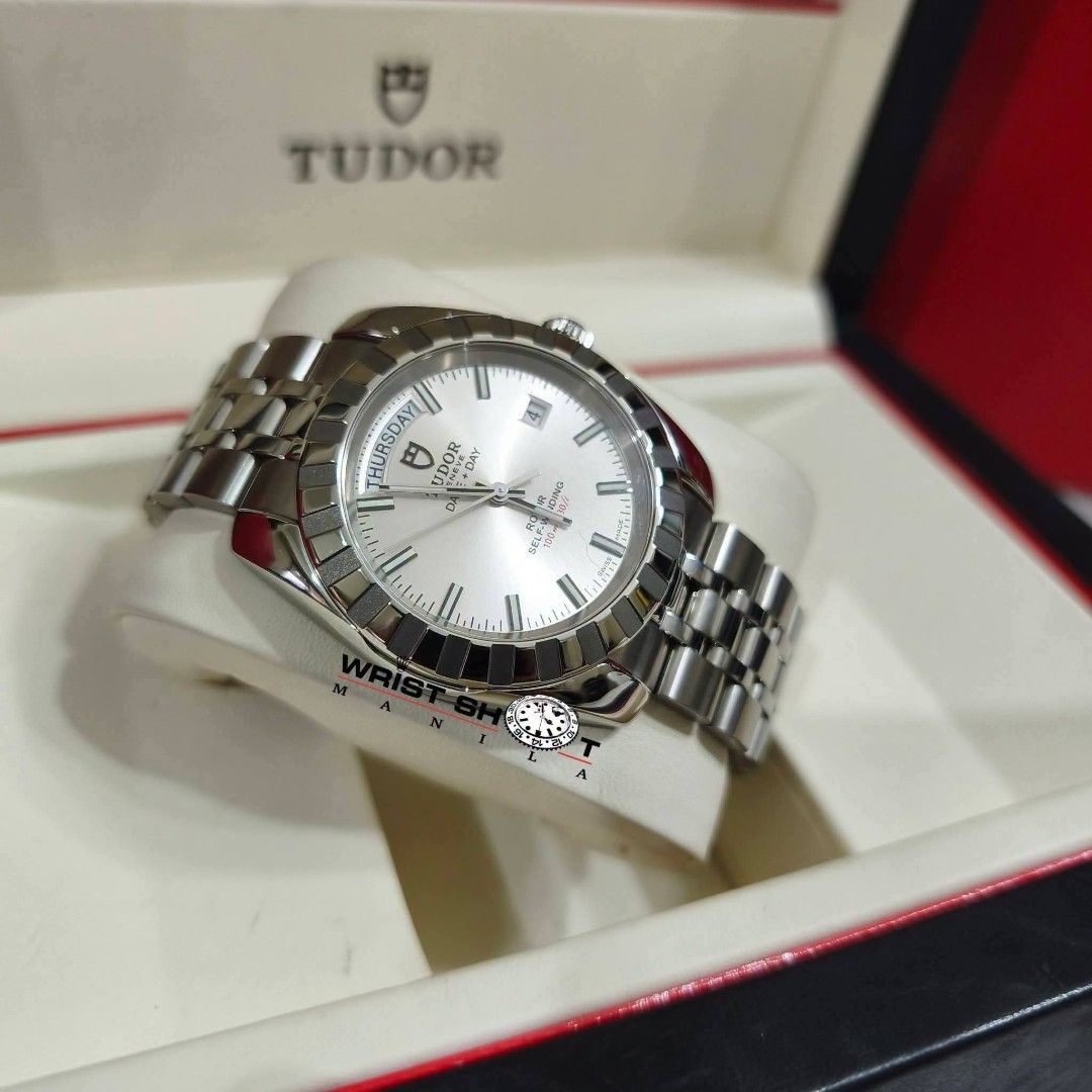 Tudor Classic (Category: Men's Watches) located in Quezon City. Submitted by wristshotmanila (Listing ID 1461699635, Image 3). Description: Tudor Classic 128,000 pesos Day date Reference: 23010 Year: 2014 Rating: 9/10 Crystal: sapphire Movement: automatic Case: 40mm Bracelet: fits 7.75 inches wrist Complete set IG: @wrist_shot_manila TikTok: @wristshotmanila #wristshotmanila #TUDORCLASSIC #tudordaydate #TudorWatch #swissmade.