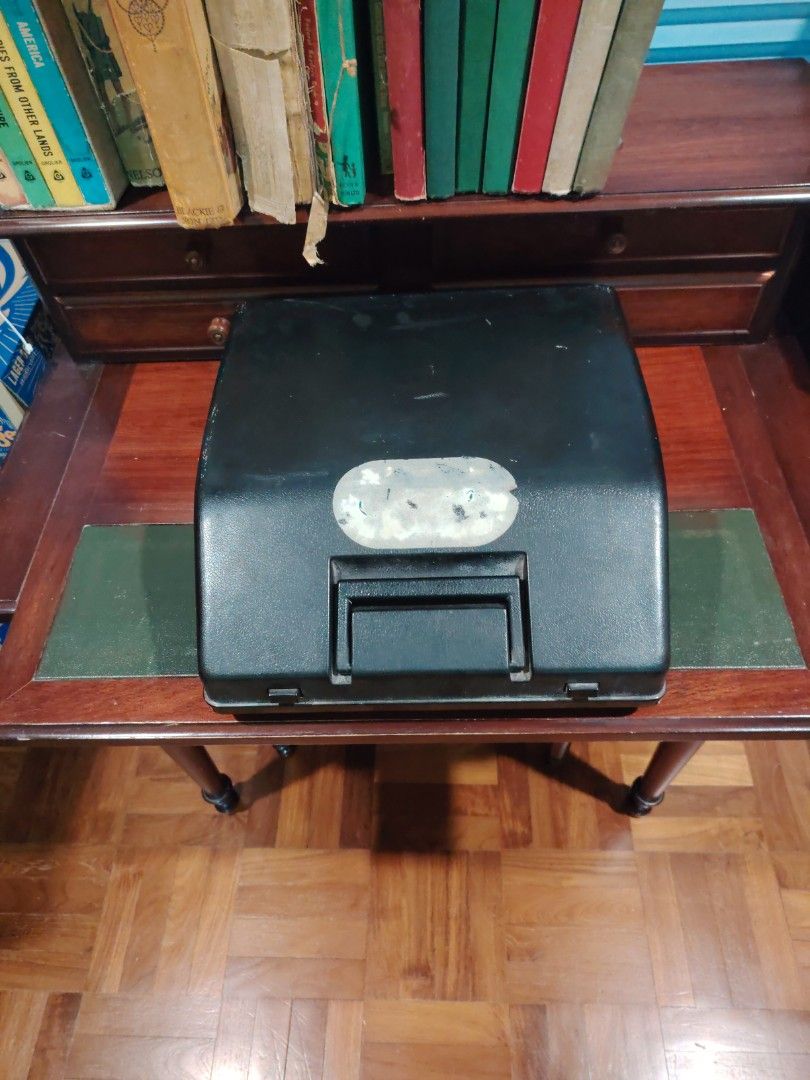 Typewriter (Category: Vintage Collectibles) located in Singapore. Submitted by poh.siewkiak (Listing ID 1461689889, Image 4). Description: Alpha 300. Functional typewriter. Perhaps change ribbon. 7 surin Rd s535525 .