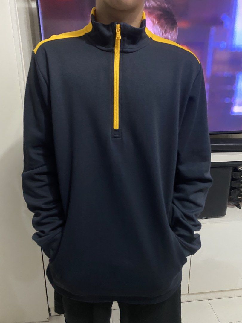 Under armour qzip jacket (Category: Coats, Jackets and Outerwear) located in Santa Maria. Submitted by jordangail (Listing ID 1461722560, Image 2). Description: Under armour quarter zip jacket Large on tag 23x29 9.9/10 Excellent condition No issue Mine na Gcash Lbc Jnt God bless.