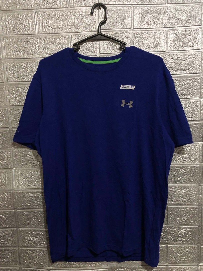 Under Armour Shirt (Category: Tshirts & Polo Shirts ) located in Manila. Submitted by wildshark-33d3 (Listing ID 1461776502, Image 1). Description: Authentic Excellent condition No issue.
