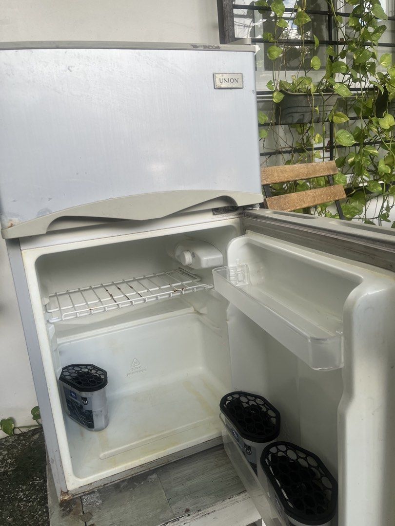 Union Refrigerator - Compact Two-Door (Category: Refrigerators and Freezers) located in Quezon City. Submitted by sparksjoyforless (Listing ID 1461619352, Image 3). Description: - Union brand refrigerator - Compact two-door model - Ideal for small kitchens or dorm rooms - Interior is clean and well-maintained - Fully functional and works great! - Shows some rust spots on the bottom, as pictured -3.1 cu feet.