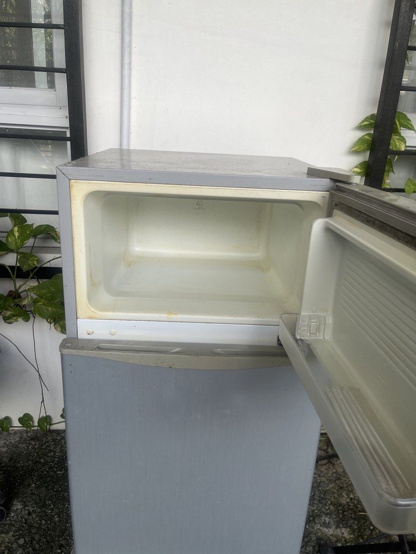 Union Refrigerator - Compact Two-Door (Category: Refrigerators and Freezers) located in Quezon City. Submitted by sparksjoyforless (Listing ID 1461619352, Image 2). Description: - Union brand refrigerator - Compact two-door model - Ideal for small kitchens or dorm rooms - Interior is clean and well-maintained - Fully functional and works great! - Shows some rust spots on the bottom, as pictured -3.1 cu feet.