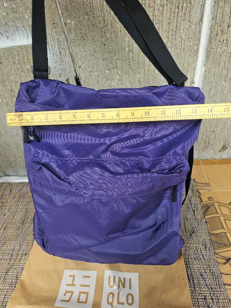 Uniqlo convertible bag (Category: Backpacks) located in Manila. Submitted by onlinesmartshopping12 (Listing ID 1461582560, Image 3). Description: no issues.