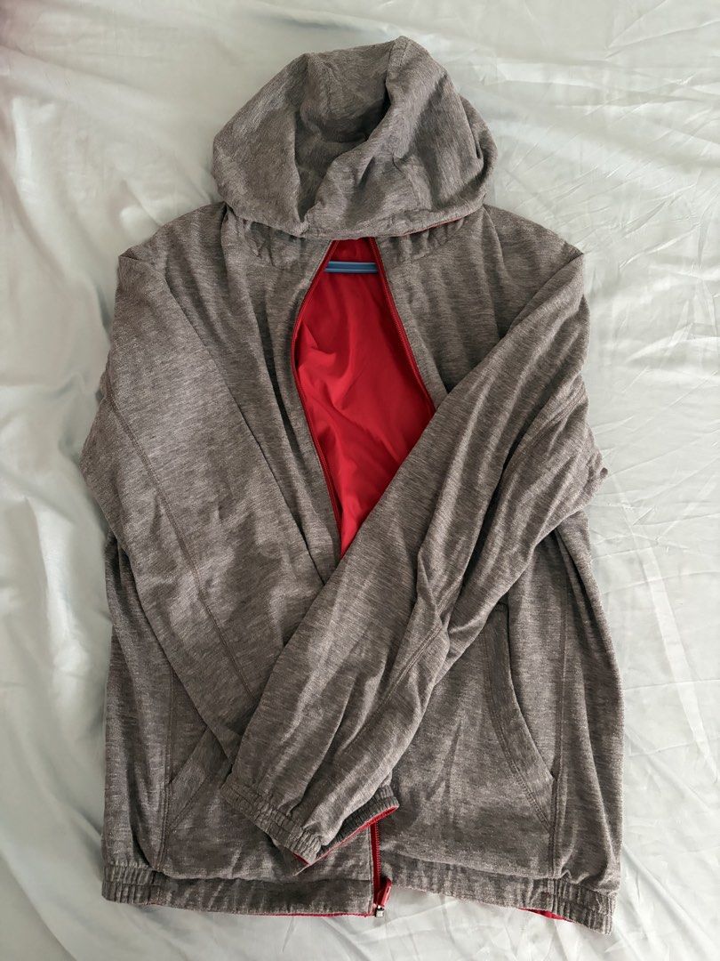 Uniqlo Double Sided Reversible Parka (SIZE M) (Category: Coats, Jackets and Outerwear) located in Pasig City. Submitted by clauiecart (Listing ID 1461576607, Image 3). Description: negotiable price 📍 pasig city via delivery only.