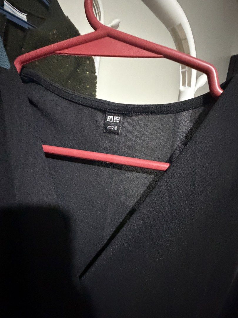 Uniqlo Dress (Category: Dresses) located in Tarlac. Submitted by shopaholic924 (Listing ID 1461573461, Image 2). Description: Like new With pockets.