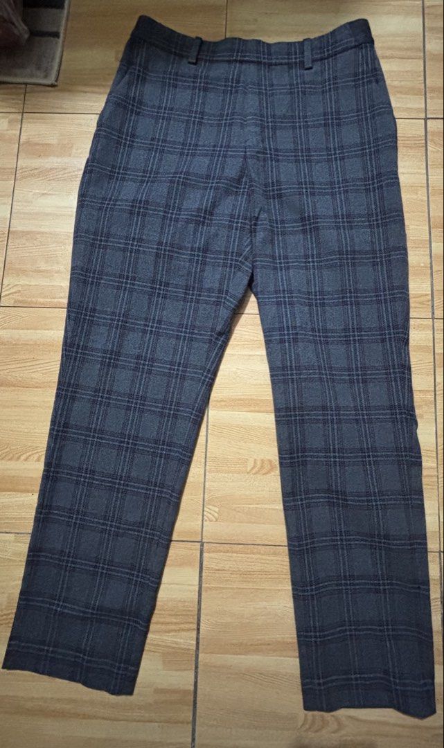 Uniqlo EZY Ankle Pants (brushed) (Category: Other Bottoms) located in Binan City. Submitted by rdgerevilla (Listing ID 1461667760, Image 2). Description: Uniqlo EZY Ankle Pants (brushed) ₱450 Medium on tag Lightly used No issue Location: Binan .