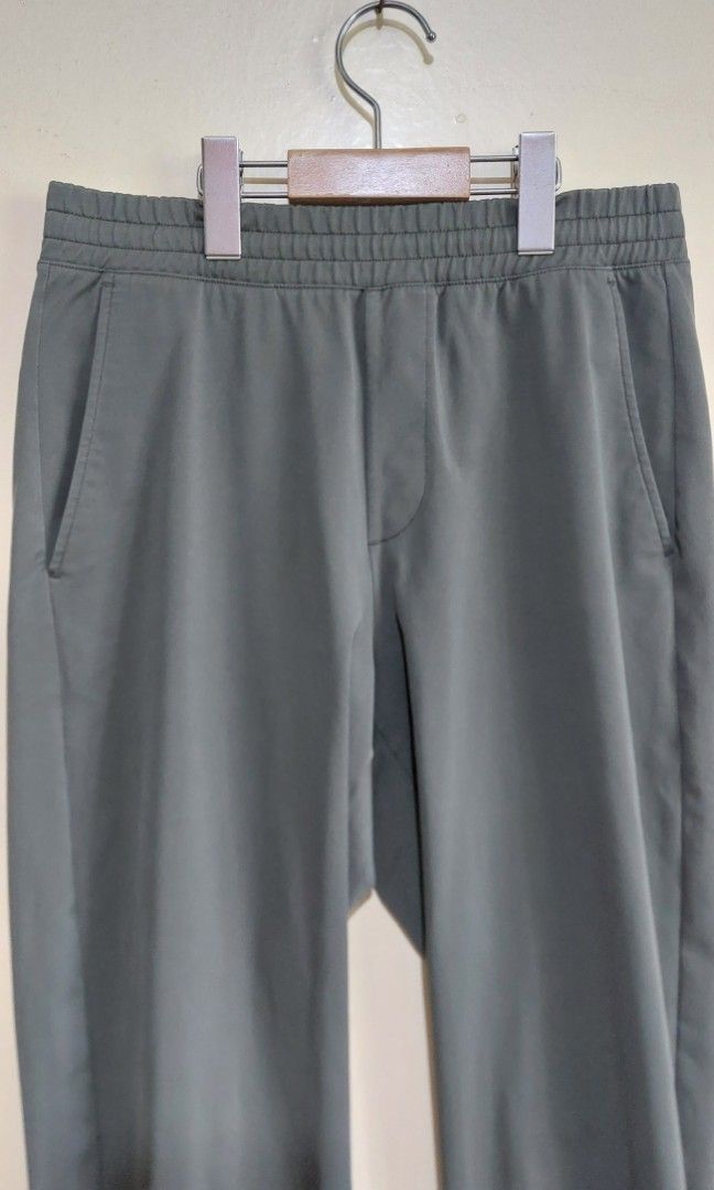 Uniqlo Joggers Size: S (Category: Joggers) located in Manila. Submitted by bien_greatgoods (Listing ID 1461600987, Image 1). Description: .