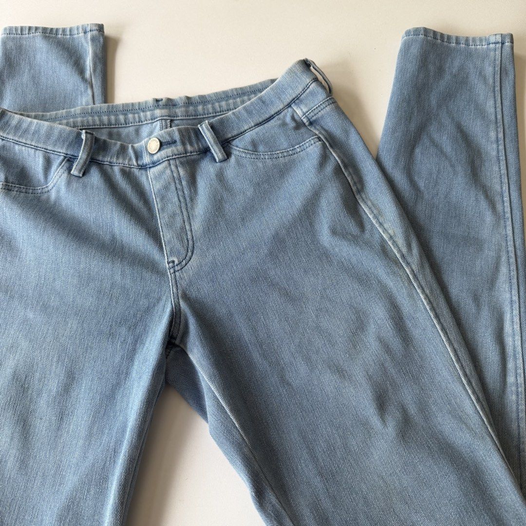 Uniqlo Light Blue Denim Jeans Size M (Category: Jeans) located in Manila. Submitted by thedailythreadclub (Listing ID 1461605474, Image 2). Description: - Uniqlo Light Blue Denim Jeans - Size: Medium (M) - Features: Comfortable elastic waistband, classic straight leg fit - Material: Durable denim - Origin: Made in China - Ideal for: Casual everyday wear.