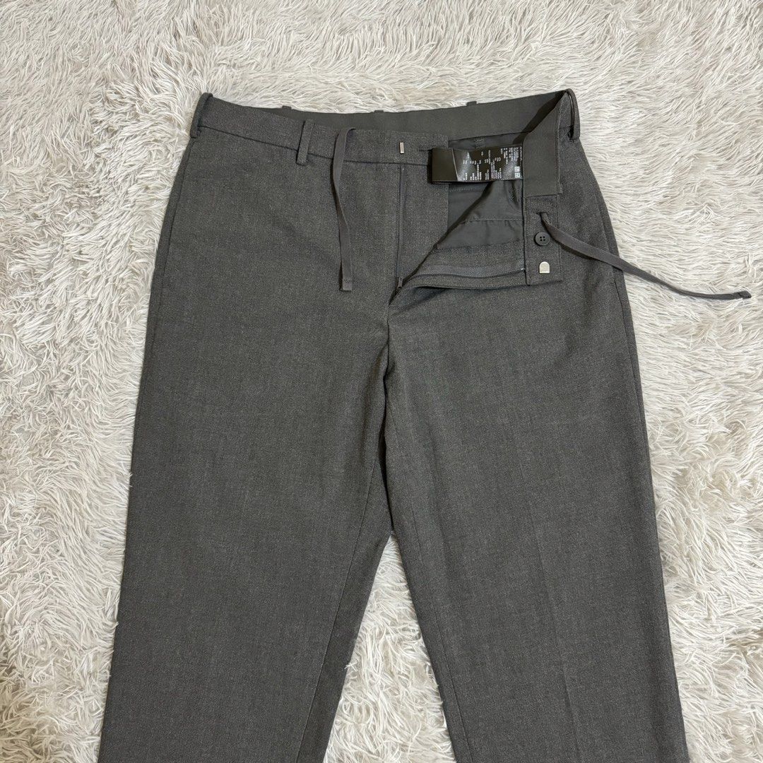 UNIQLO MEN’S 2-WAY STRETCH ANKLE PANTS (Category: Trousers) located in Manila. Submitted by thrifthing_121102 (Listing ID 1461746529, Image 2). Description: UNIQLO MEN’S 2-WAY STRETCH ANKLE PANTS •SIZE MEDIUM •WAIST - 32-33” •LENGTH - 36.5” •HEM - 7.5” •EXCELLENT CONDITION •NO ISSUES ₱699 + SF ✅All items are in excellent to new condition. ✅Color may vary due to lighting. 📦J&T Express or Lalamove Shipping. 💸Gcash Payment. 📍Moonwalk, Paranaque C