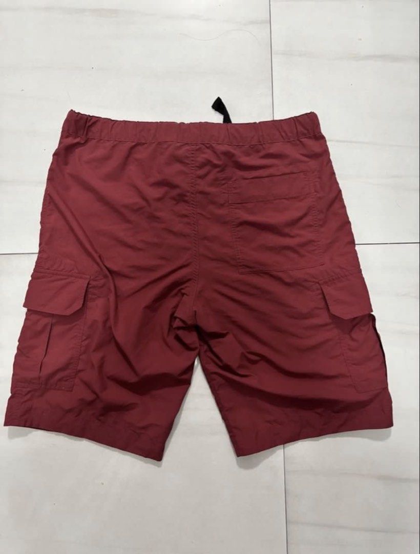 Uniqlo multi pocket nylon shorts RED MEDIUM (Category: Shorts) located in Quezon City. Submitted by edether (Listing ID 1461579231, Image 2). Description: Waist - 32-33in Length- 21in Opening- 11in If you see it posted, it’s available. Last price and details are posted. No reply means not interested. We are limited by the app on the number of replies we can make. Thank you for understanding. Location is Cubao, QC. Add for shipping..
