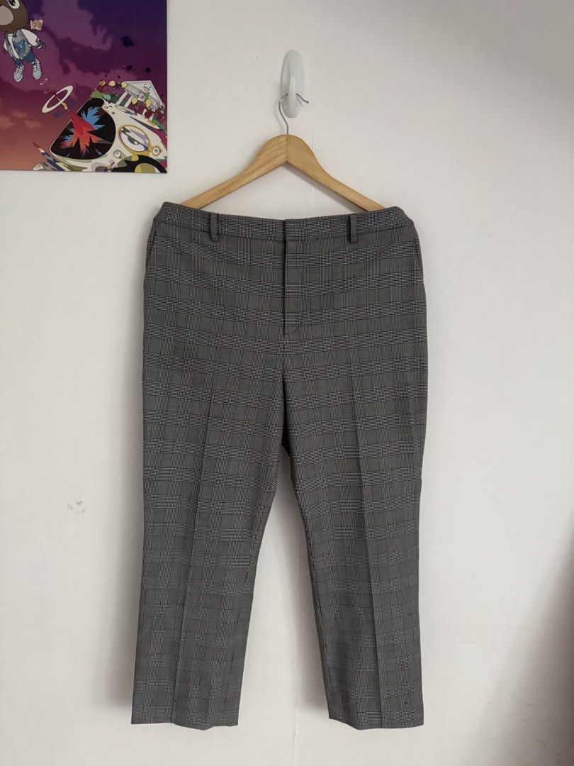 Uniqlo Plaid Pants (Category: Other Bottoms) located in Santa Rosa. Submitted by southkid.vintage (Listing ID 1461619310, Image 2). Description: Size: L Dimensions: 36 L 11 Thigh 34-36 Waistline Condition: Good color may vary due to lighting feel free to inquire.