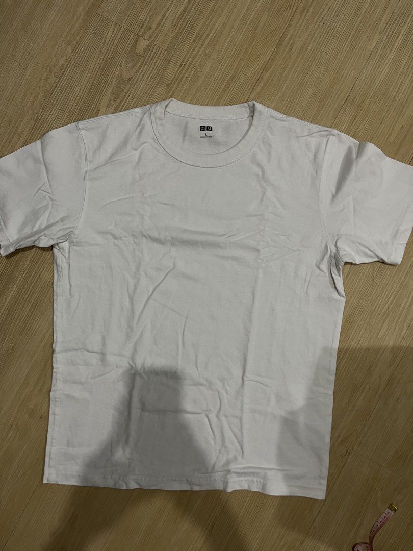 uniqlo plain white (Category: Tshirts & Polo Shirts ) located in Manila. Submitted by daonechosennn (Listing ID 1461669936, Image 2). Description: .