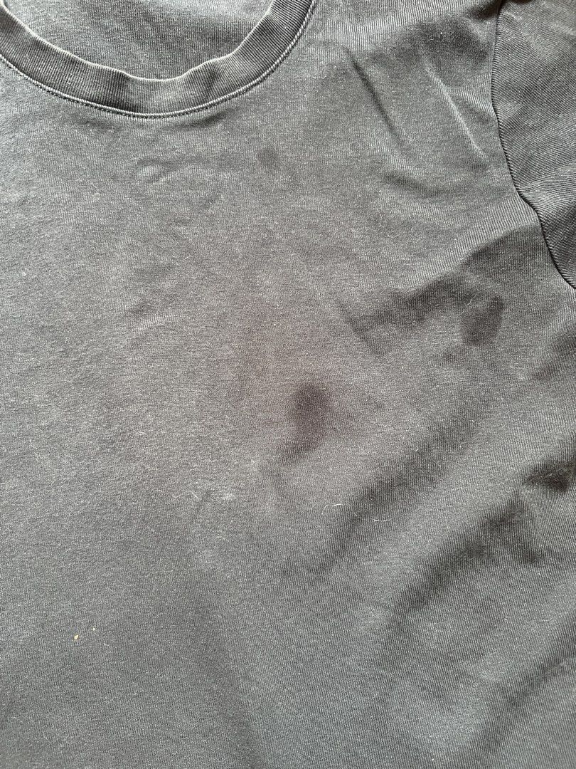 Uniqlo Ribbed(Brown & Grey) (Category: Shirts) located in Cebu City. Submitted by tita_chatts (Listing ID 1461566221, Image 2). Description: brown - never used black - well used, with oil stains 150 for both.