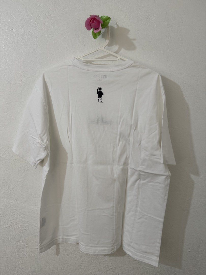 Uniqlo Shirt (Category: Shirts) located in Quezon City. Submitted by tinamartinez (Listing ID 1461577457, Image 3). Description: White Uniqlo Tshirt Preloved, used 2 times only Price is slightly negotiable.