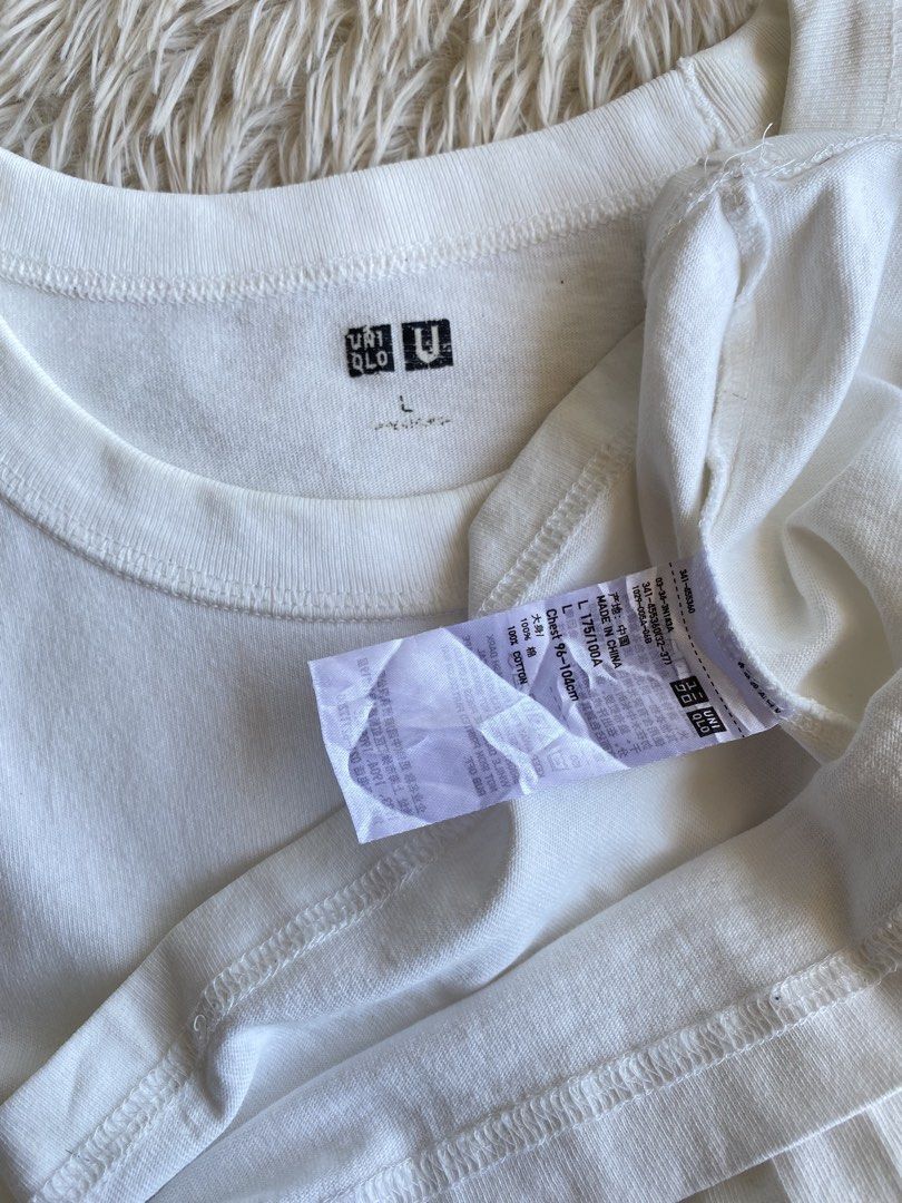 UNIQLO U HEAVYWEIGHT CREW NECK TEE 🏛️👕 - Solid White ⚪️ (Category: Tshirts & Polo Shirts ) located in Puerto Princesa. Submitted by thriftedheatshub (Listing ID 1461614979, Image 3). Description: DESCRIPTION: 📌 🔥 ARCHIVE BASIC / THE GOLD STANDARD TEE! Up for grabs is the classic Uniqlo U 100% Heavyweight Cotton Tee. Famous for its thick jersey fabric, ultra-durable neck ribbing, and structured vintage silhouette. A heavy-duty wardrobe essenti