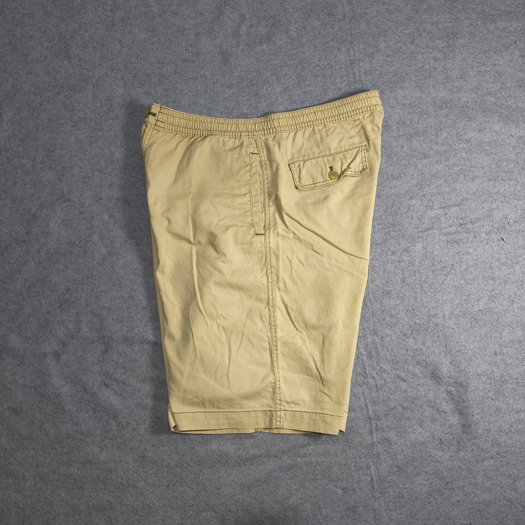 Uniqlo X Marni Shorts (Category: Shorts) located in Manila. Submitted by shykes_26 (Listing ID 1461643819, Image 1). Description: Dimensions: Waist - 36-38 Length - 23 Leg open - 15 Issues: None.