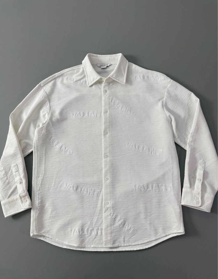 URBAN REVIVO (Category: Formal Shirts) located in Guagua. Submitted by sweetboyy (Listing ID 1461582990, Image 1). Description: URBAN REVIVO EXCELLENT CONDITION / NO ISSUE SIZE MEDIUM ON TAG / DIMES L30 W24.