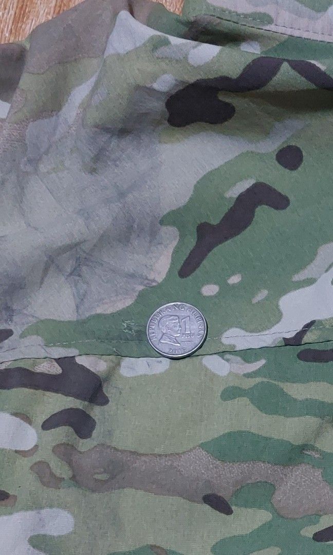 US Army ECWCS Level 4 Jacket (Category: Activewear) located in Baguio. Submitted by wagwagan_001 (Listing ID 1461695652, Image 3). Description: v good condition *removed tag 22.5 x 28.5.