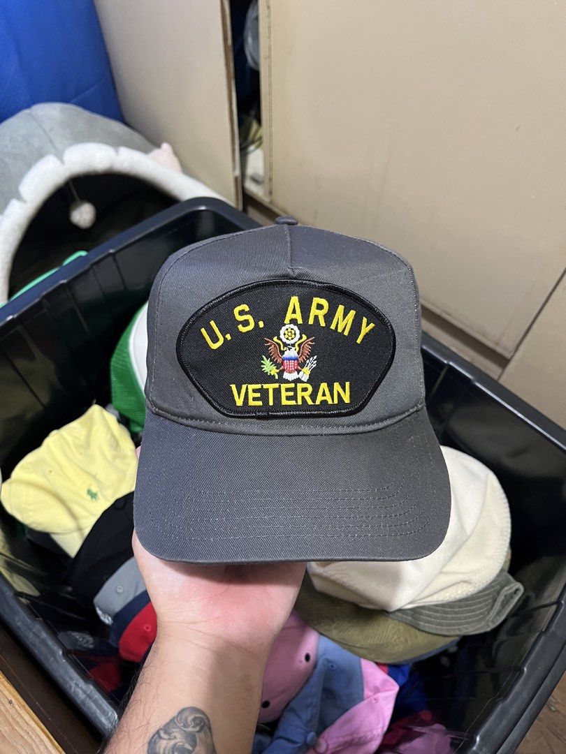 US Army Veteran Cap (Category: Caps & Hats) located in Baguio. Submitted by fishy___fish (Listing ID 1461582801, Image 1). Description: Snapback No issues.