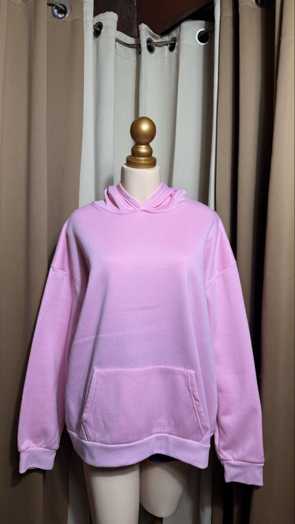 Us brand plain pink Hoodie (Category: Coats, Jackets and Outerwear) located in Pateros City. Submitted by jnnhfrnndz (Listing ID 1461678232, Image 2). Description: Us brand Freesize up to Xl With light signs of normal wear and minor surface lint typical for soft cotton/fleece Need wash ✨ NEW ARRIVALS! ✨ BRANDED HOODIES & SWEATERS 🧥💗 📌 UKAY ITEMS / PRELOVED 📌 Please MANAGE YOUR EXPECTATIONS — these are ukay pieces, so may possible signs of usa