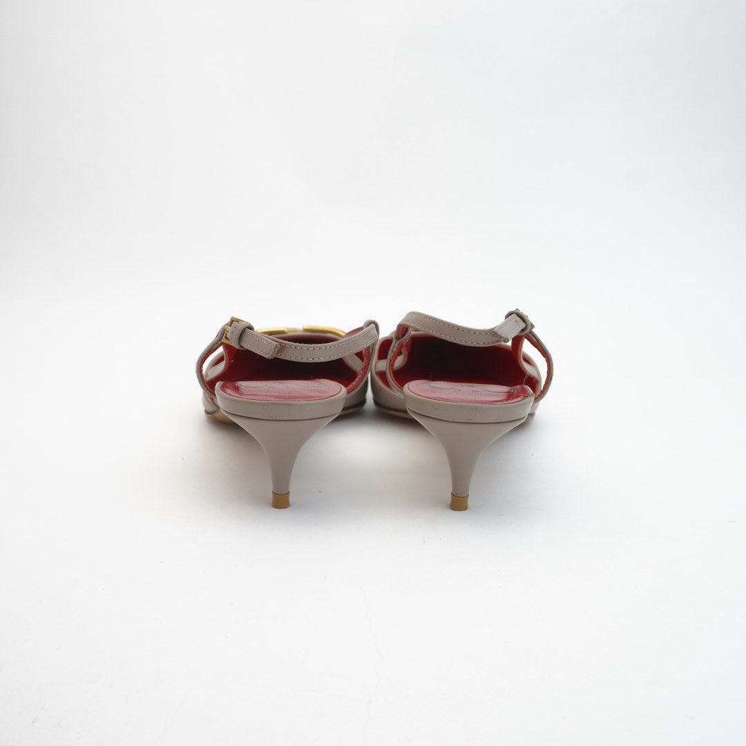 Valentino Poudre Gold VLogo Slingback Pump (Category: Sneakers & Footwear) located in Taguig. Submitted by dluxenest (Listing ID 1461633473, Image 3). Description: Last price posted You may follow us on IG : dluxenest FB : Dragons Luxe Nest.