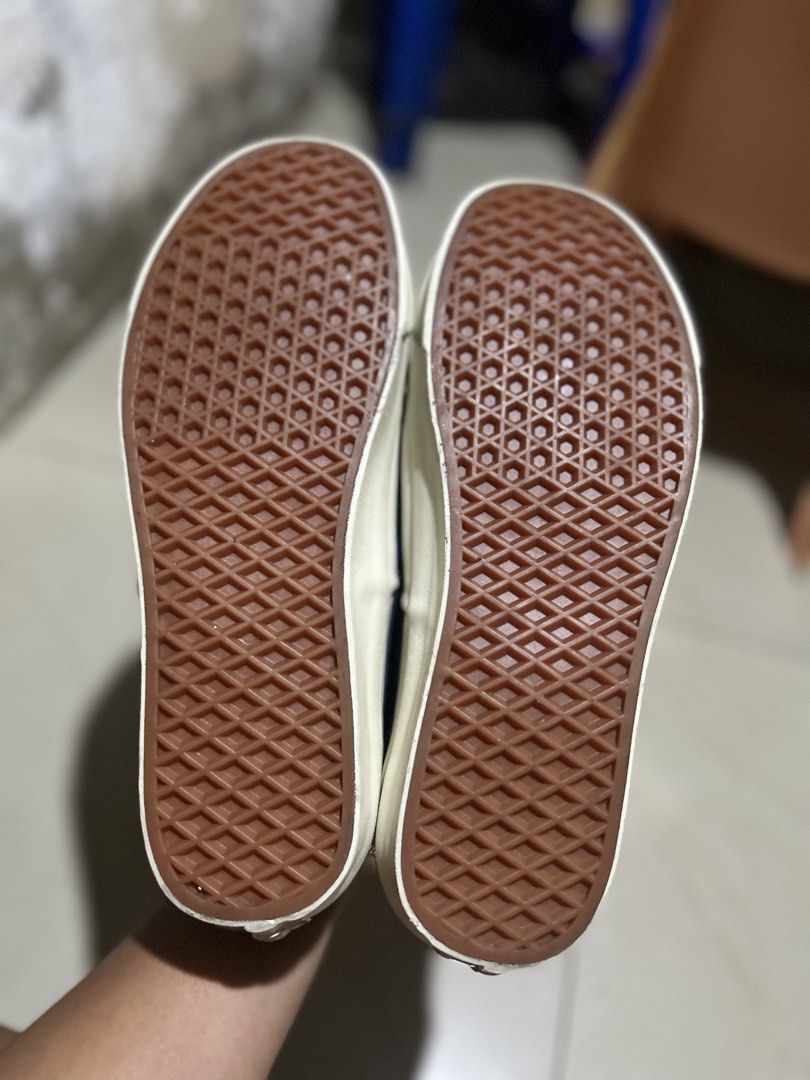 Vans (Category: Sneakers) located in Cebu City. Submitted by cyrilk1cks (Listing ID 1461683348, Image 3). Description: .