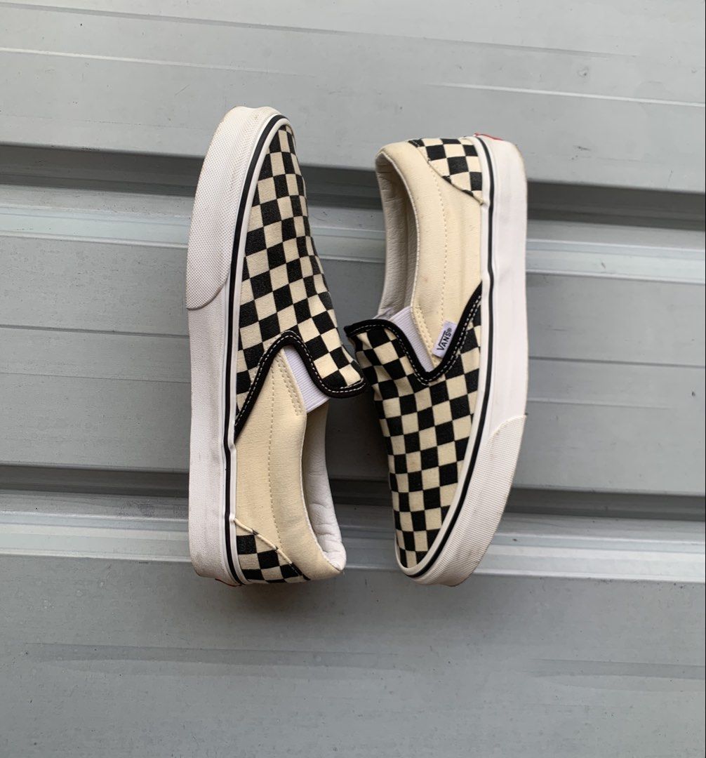 Vans Checkered Slip-on (Category: Sneakers) located in Marikina City. Submitted by azaero (Listing ID 1461708389, Image 2). Description: Size Men’s US 9.5 / cm 27.5 / Euro 42.5 Good Condition .