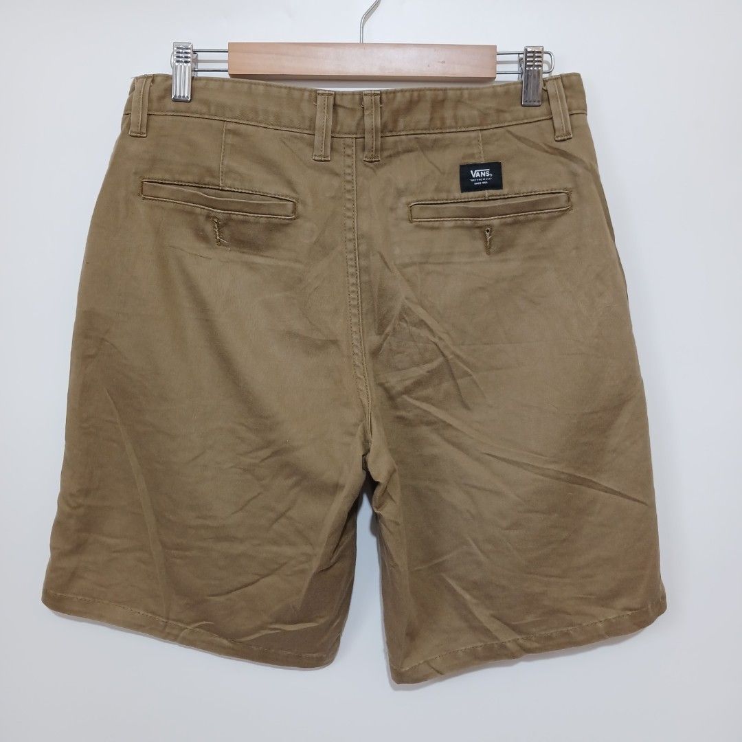 VANS SHORT (Category: Shorts) located in Ozamiz City. Submitted by 2nd.sight (Listing ID 1461660578, Image 1). Description: *wash b4 wearing (fresh from bale) Size: 30 W: 32 L: 19 hem: 11 excellent.